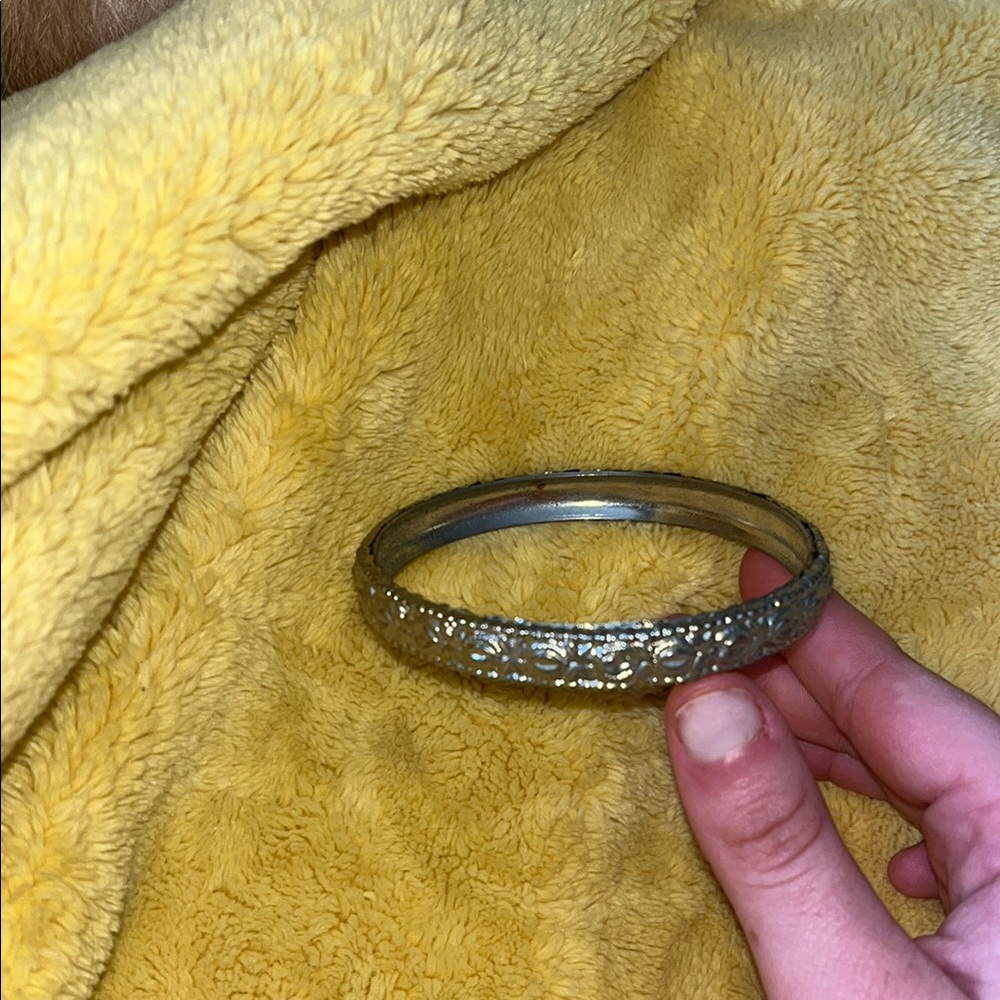 Elegant silver Bangle Bracelet